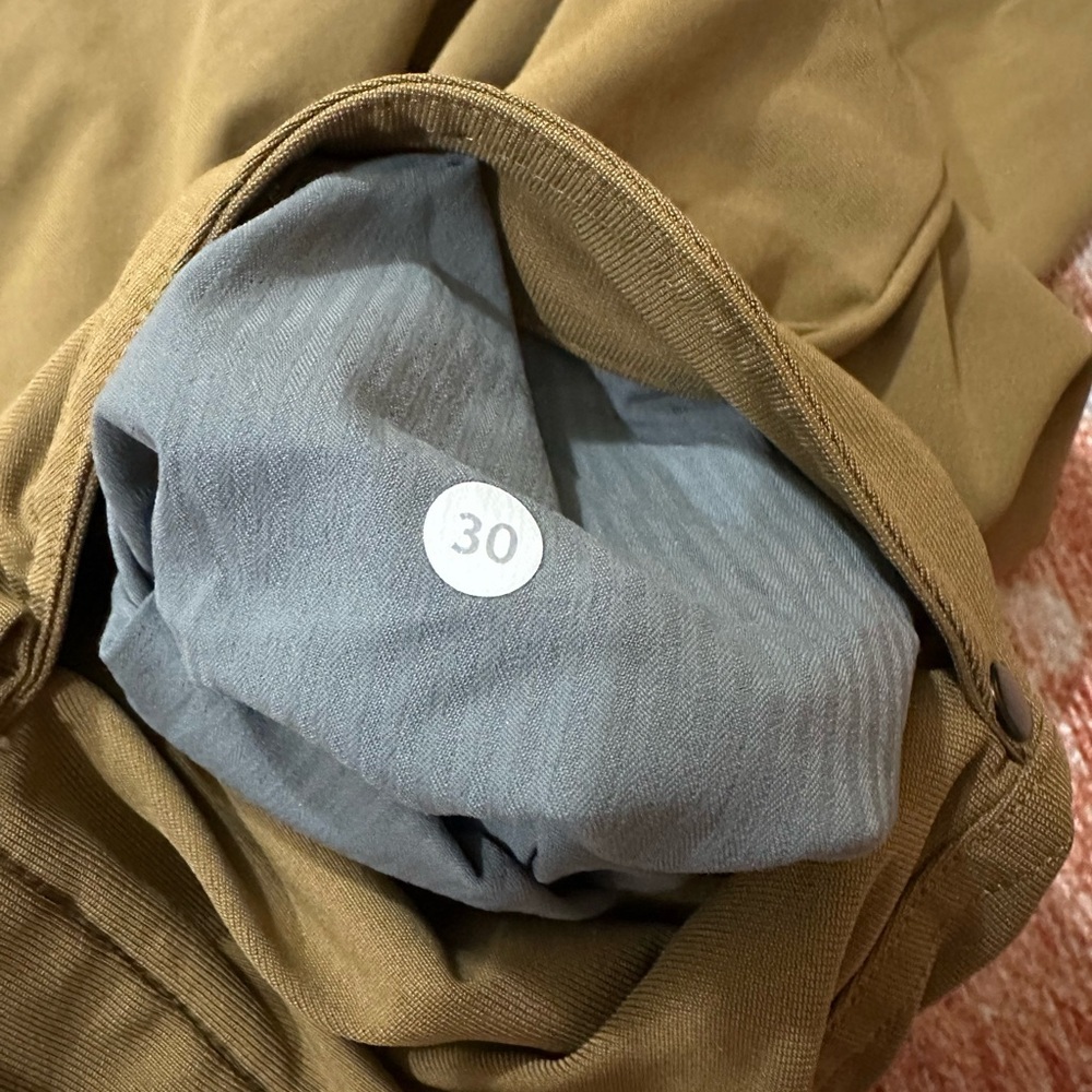 Lululemon ABC Pant Classic *34" in Artifact tan M5335S Warpstreme size 30 waist - Picture 3 of 10